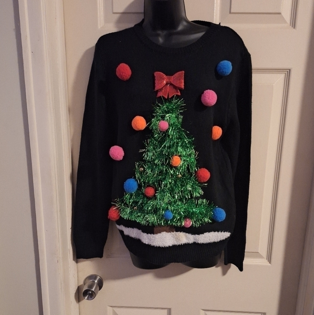 Lavender moon women's Christmas sweater with bell sounds size large